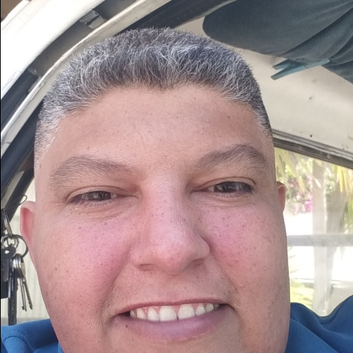 Gustavo R.