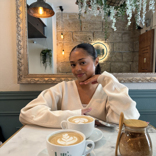 Leona K. profile photo