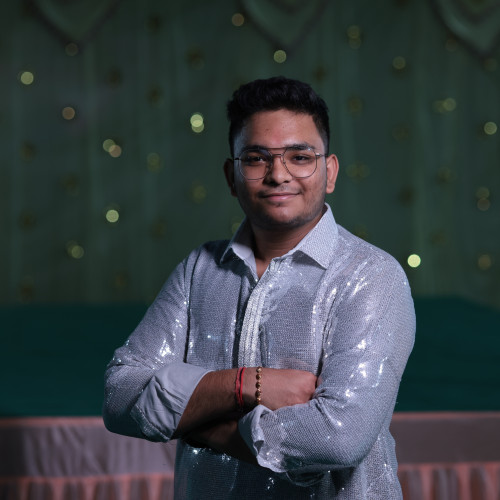 Dhruv  G.