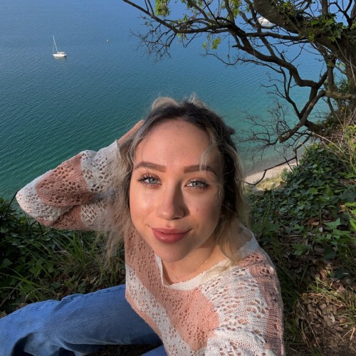Selina R. profile photo