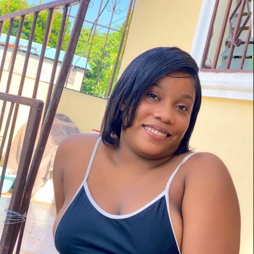BernAshley  M. profile photo