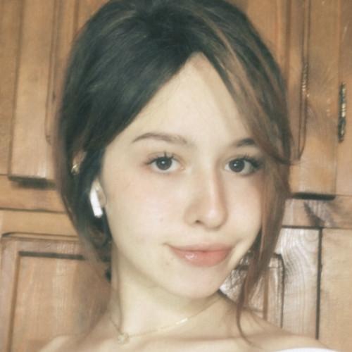 emelie m. profile photo