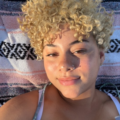 Mia J.