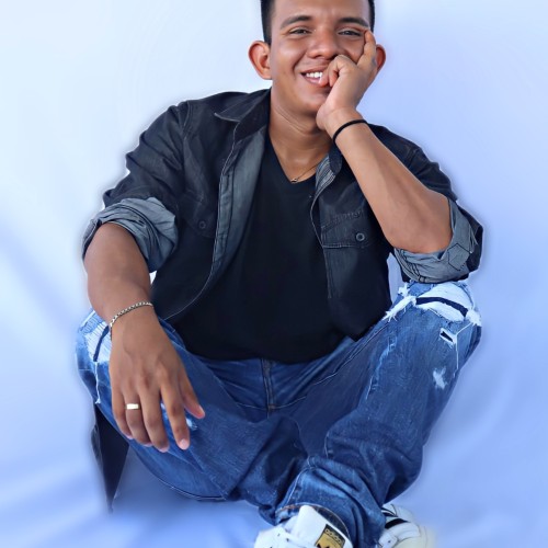 Luis P.
