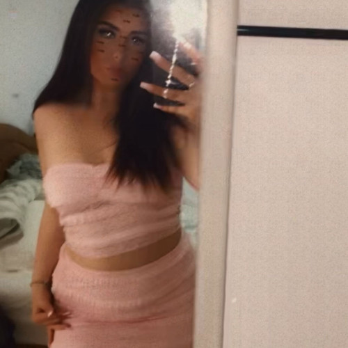 destinee w. profile photo