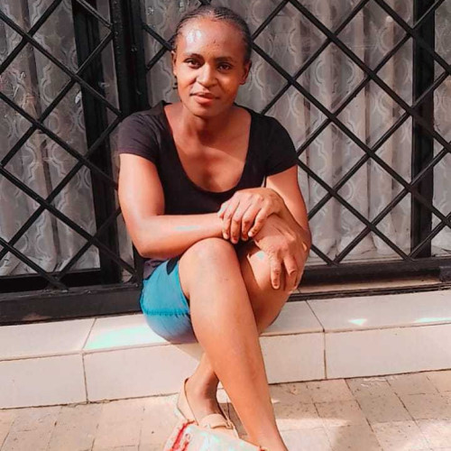 carolyne m. profile photo