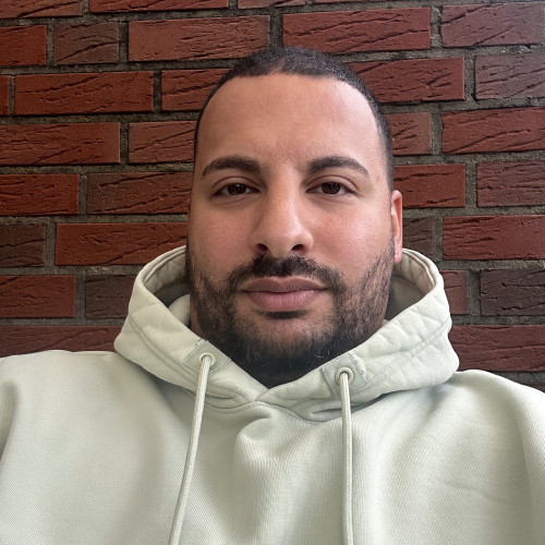 Anas E.