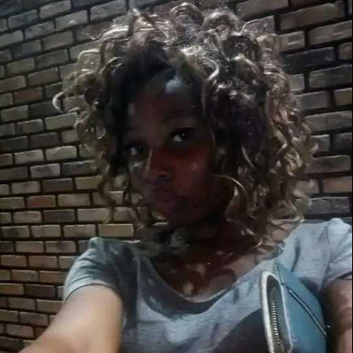 Suzzy A.