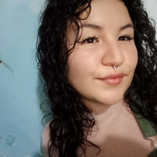 Caly b. profile photo