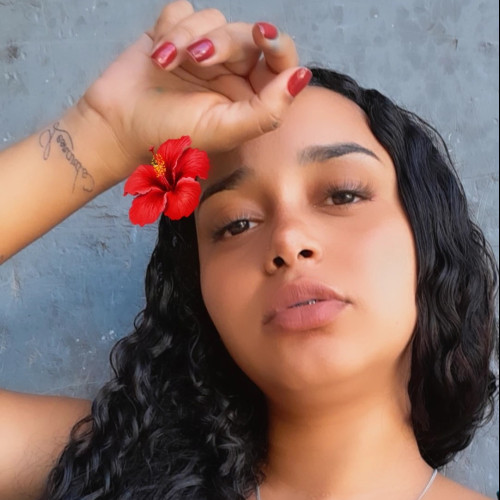 Karolaine  F.