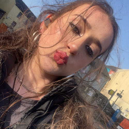 ellie c. profile photo
