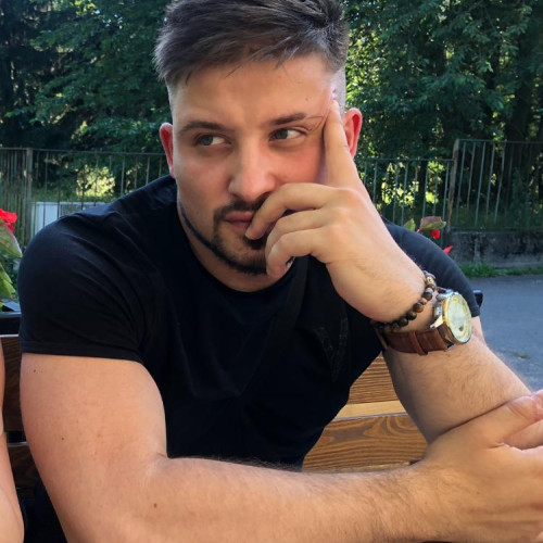 Szymon B.
