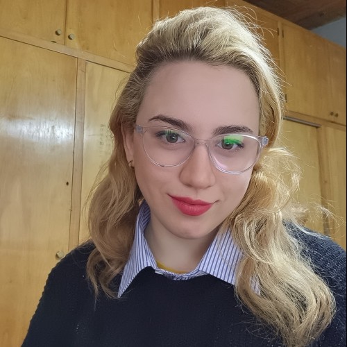 abril micaela v.