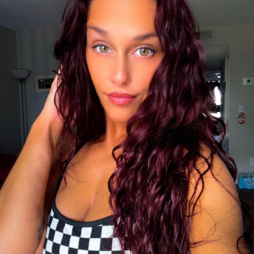 Lindsey J. profile photo