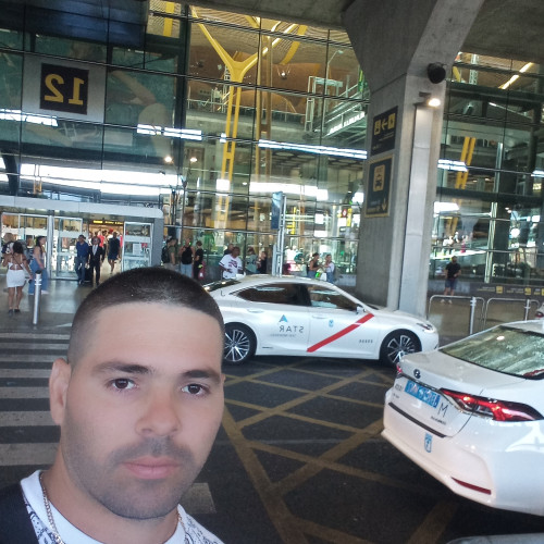 Carlos R. profile photo
