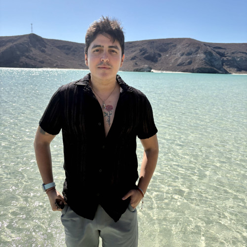 Luis Jovan V.