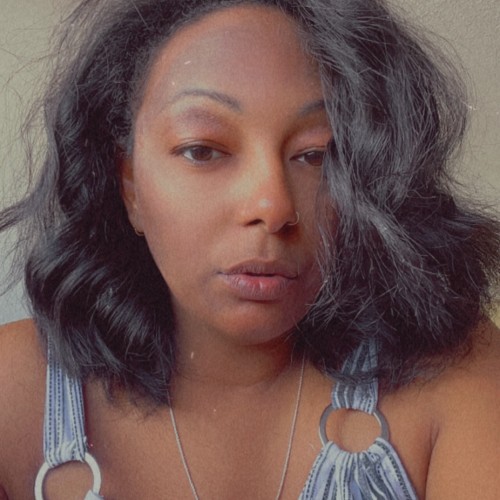 Mimi T.