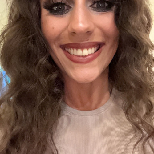 Nora E. profile photo