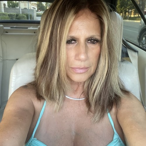 Tania C.