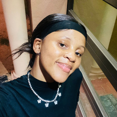 Unathi  L.