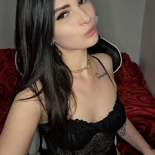 Caroline b.