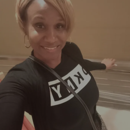 Nique  M. profile photo