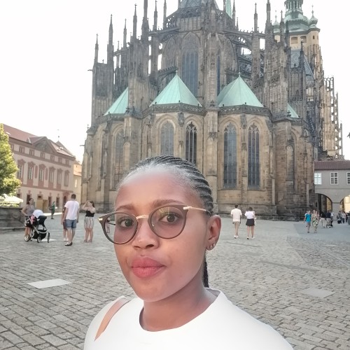 Helly M. profile photo