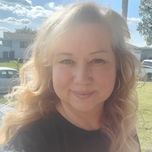 Lori M.
