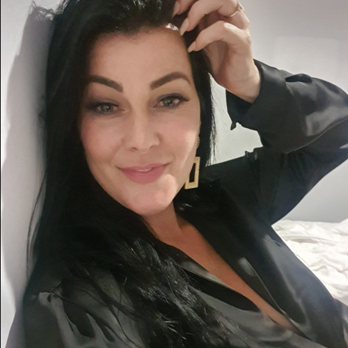 Tina B.
