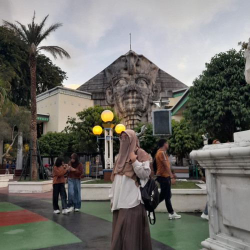 Maula putriyani n. profile photo