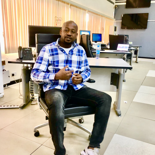 Kebe O. profile photo