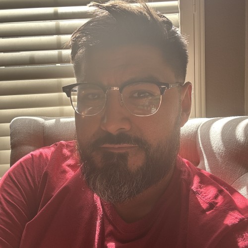 Luis G.