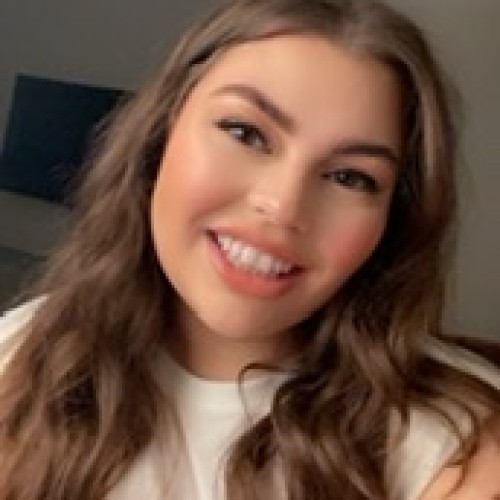 Adriana L.