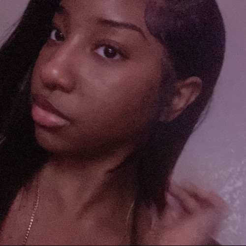 Luna B. profile photo