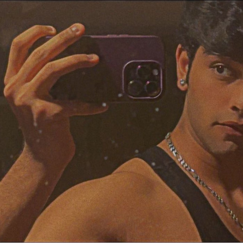 Dhruv H.