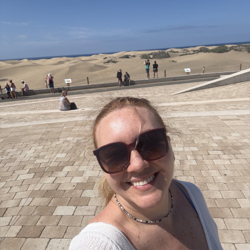 Luz g. profile photo