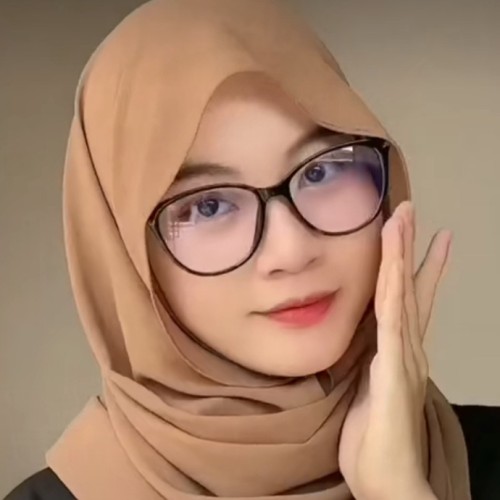 Chaimae E.