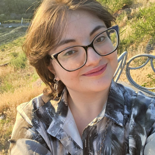 roza K. profile photo
