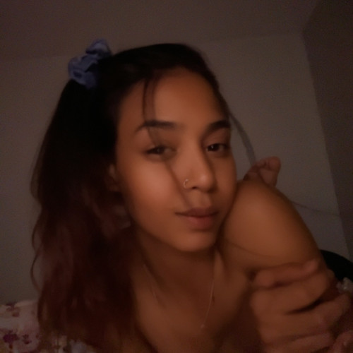Melina V. profile photo