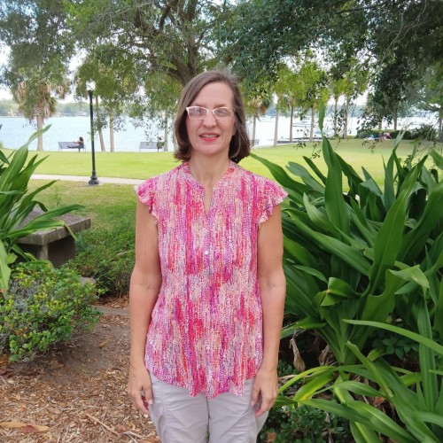 Julie  D. profile photo