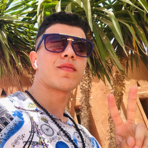 Amine  R. profile photo