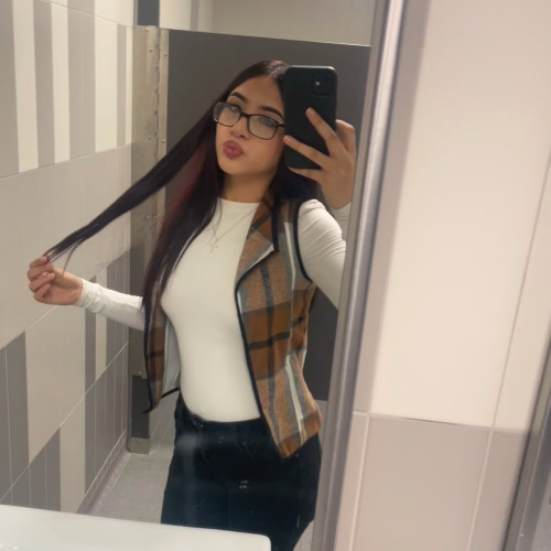 Berenice L. profile photo