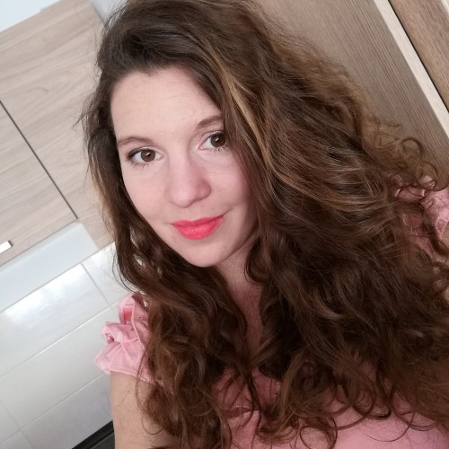 Diána  S.