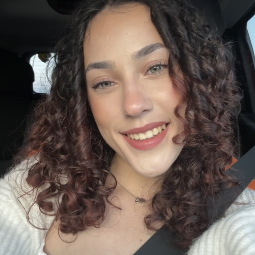 Anyka  R. profile photo