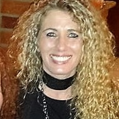 Claudia G.