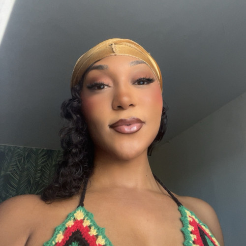 Mimi F.