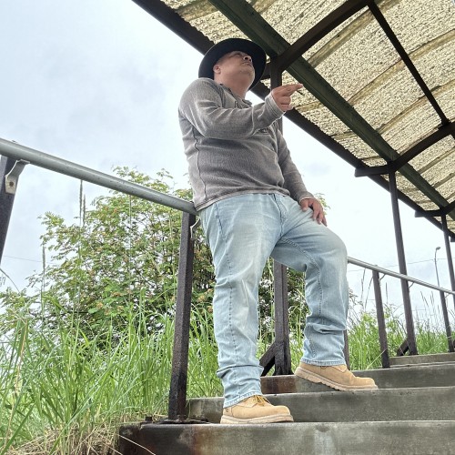 Manuel R.
