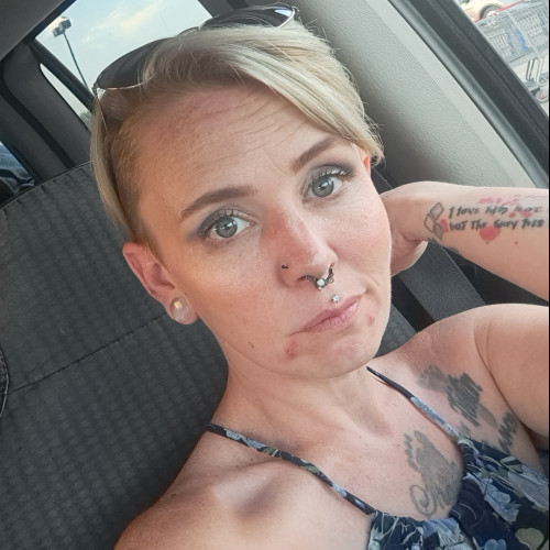 Mandi J.