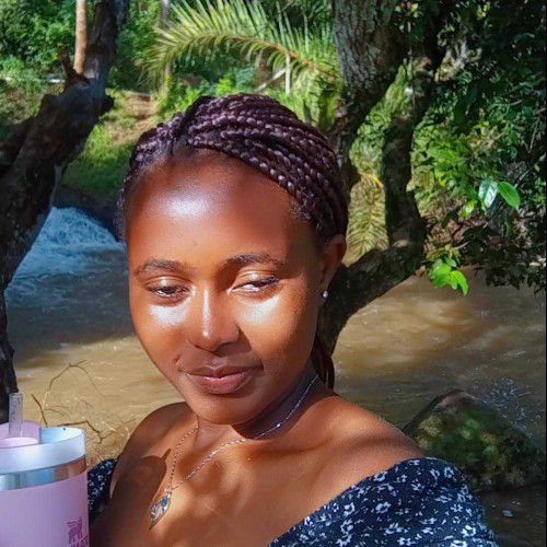 shirleen m. profile photo