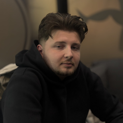 100Le M. profile photo